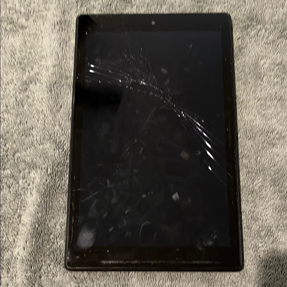 Broken digitizer but still working Amazon Fire HD 10 tablet M2V3R6 black